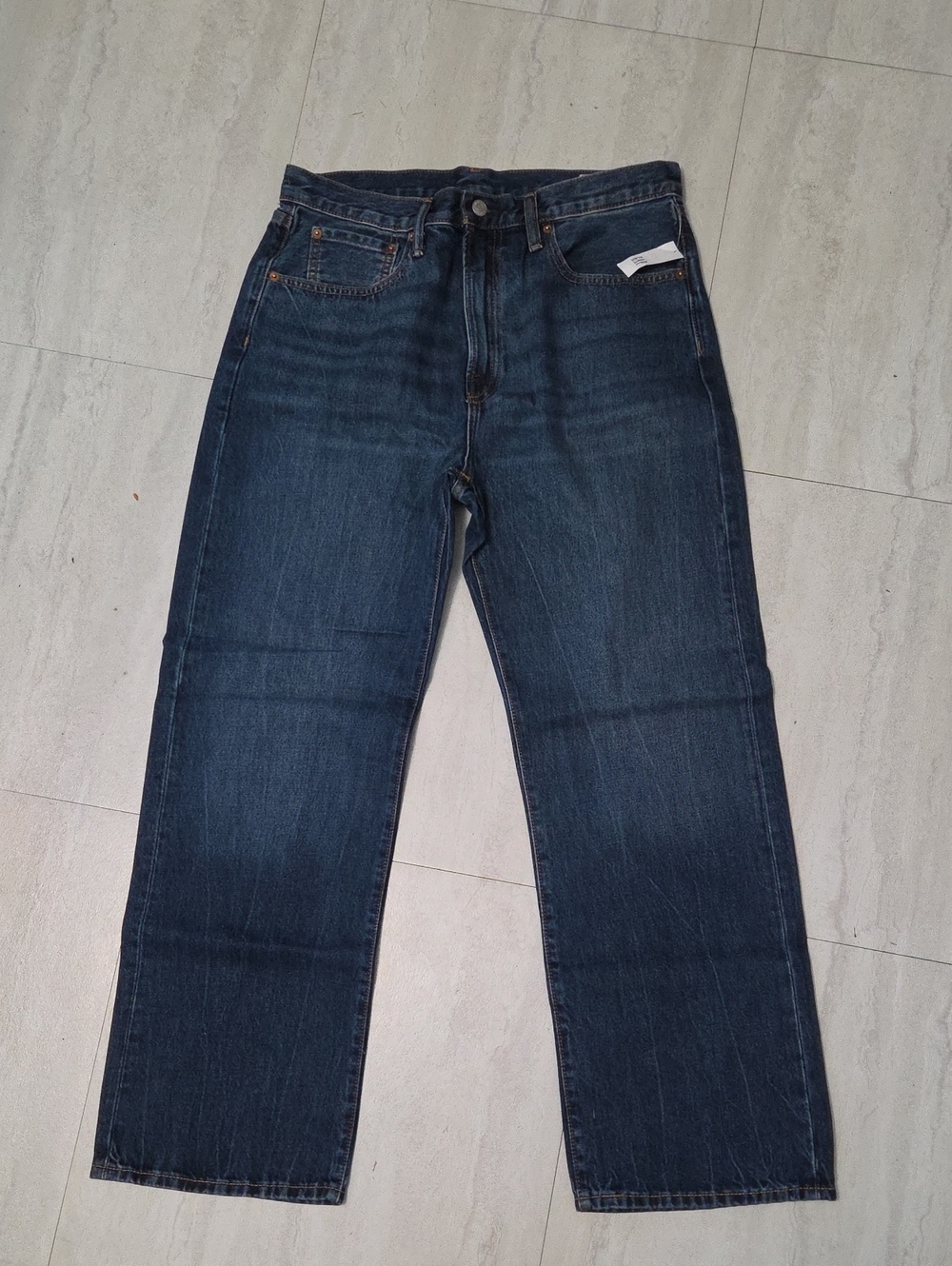 90's loose made with 100 percent cotton, men's jeans
